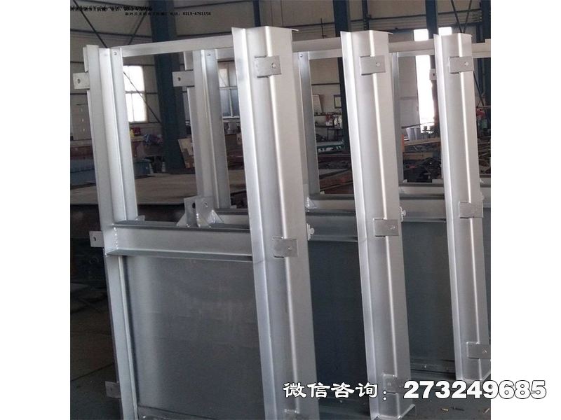 不锈钢分洪闸用于防洪工程分洪调度，采用316L不锈钢材质耐高压腐蚀。支持液压驱动或电动启闭，适配宽度2.0-8.0m、高度2.0-10.0m的河道，控制分洪流量与方向。厂家提供按图定制、水力性能测试及安装指导服务。价格电联，微信联系获取分洪方案。