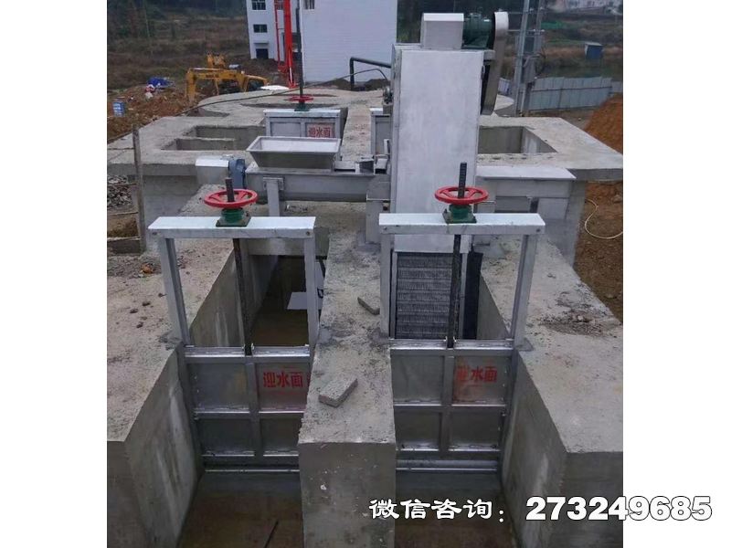 不锈钢分水渠道闸专为农田灌溉系统设计，采用304不锈钢材质耐长期浸泡。通过多口分流结构实现水资源分配，适配渠道、支渠等场景，支持宽度1.0-4.0m、高度1.0-5.0m的渠道。产品操作简便，可手动调节开度，适配不同灌溉需求。厂家提供按图定制、分水均匀性测试及安装指导服务，支持防渗漏密封优化，保障农业用水安全。