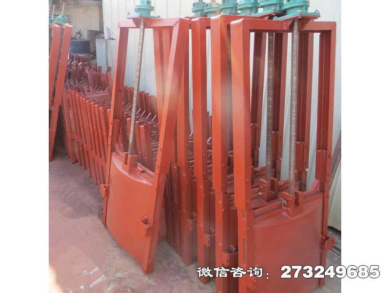 蓄滞洪区应急分洪门用于蓄滞洪区分洪道、应急分洪工程，由防汛指挥部、水利工程公司采用。产品集成闸门与液压启闭机，通过快速启闭控制洪水排泄。高强度碳钢材质耐高压冲刷，支持抗冲耐磨涂层定制。适配大口径渠道需求，保障蓄滞洪区防洪安全。蓄滞洪区应急分洪门价格电话微信联系厂家。