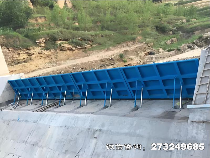 液压钢坝闸用于水库溢洪道与灌区干渠工程，由水务局、灌溉公司及水电开发企业采用。通过液压驱动实现快速启闭，钢制闸体耐高压腐蚀。支持防气蚀设计与自动化控制，适配大口径渠道需求，显著提升水利工程调控能力。液压钢坝闸价格电话微信联系厂家。