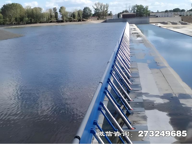 河道生态修复坝用于河道生态修复与生物多样性保护，由水务局、环保机构及生态保护组织采用。钢制坝体模拟自然水文节律，支持鱼类洄游与水生植物生长。低水头设计减少生态扰动，适配中小河流综合治理需求，提升水域生态系统健康水平。河道生态修复坝价格电话微信联系厂家。